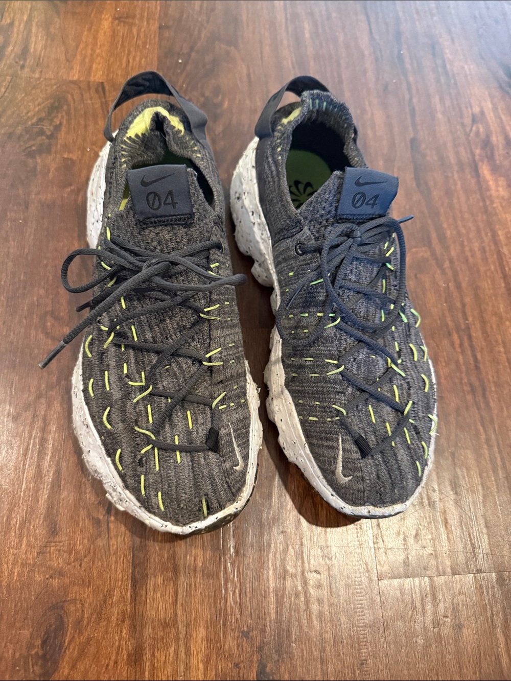 Men’s Nike space hippie 04